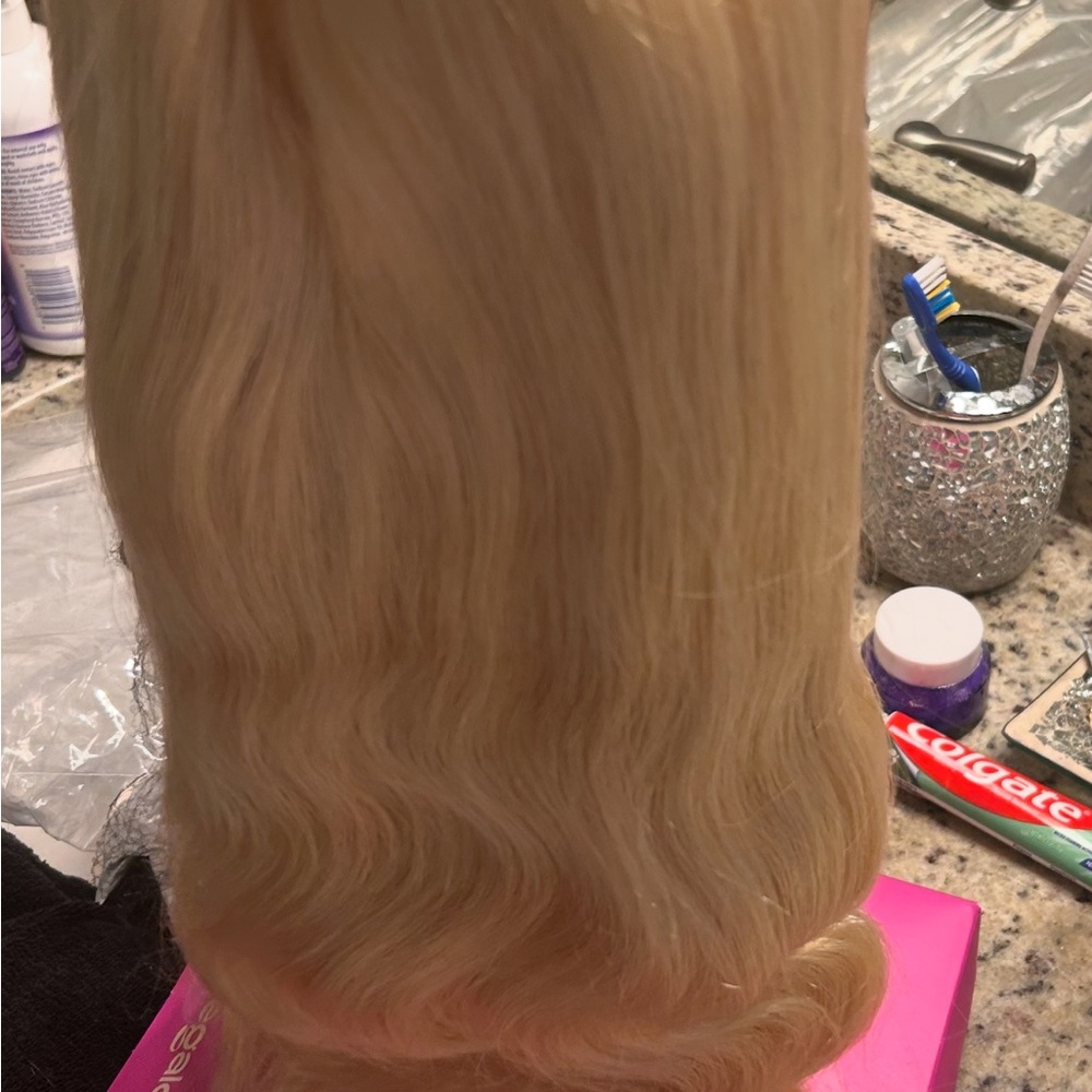 Blonde Wavy Women's Hairpiece - Natural Light Blonde